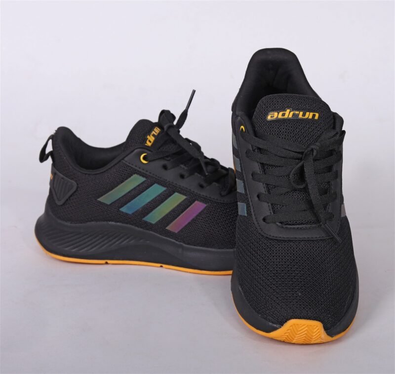 AdRun Black Top Lace-Up Running Shoes